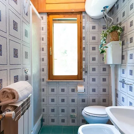 Sci A 10 Min! In Legno 3 & 2 Bagni, Centro *