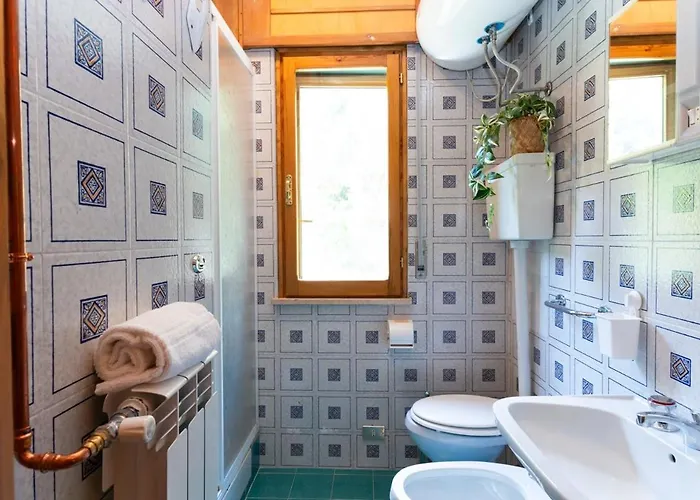 Sci A 10 Min! In Legno 3 & 2 Bagni, Centro *