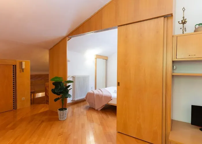 Sci A 10 Min! In Legno 3 & 2 Bagni, Centro Apartamento